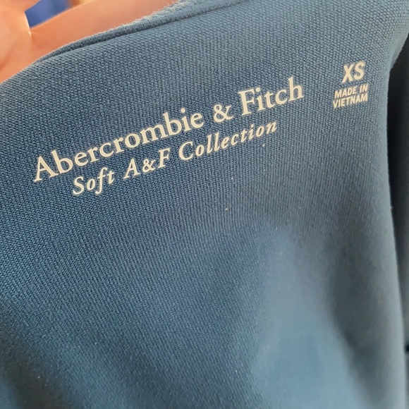 Super soft Abercrombie too! - Picture 3 of 5